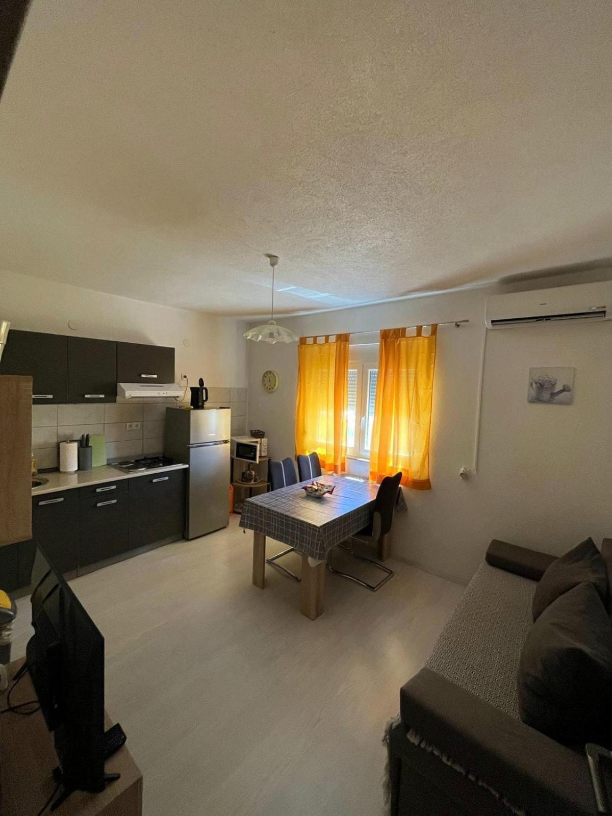 Apartment Iva Zara Esterno foto